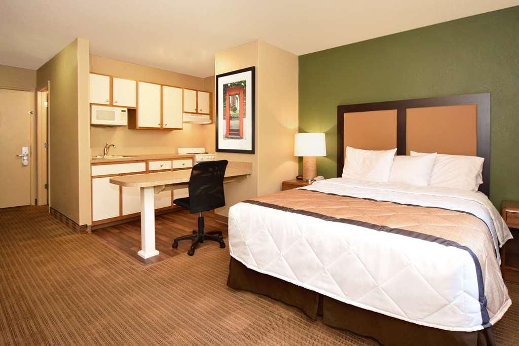 Suburban Studios Columbus East Δωμάτιο φωτογραφία