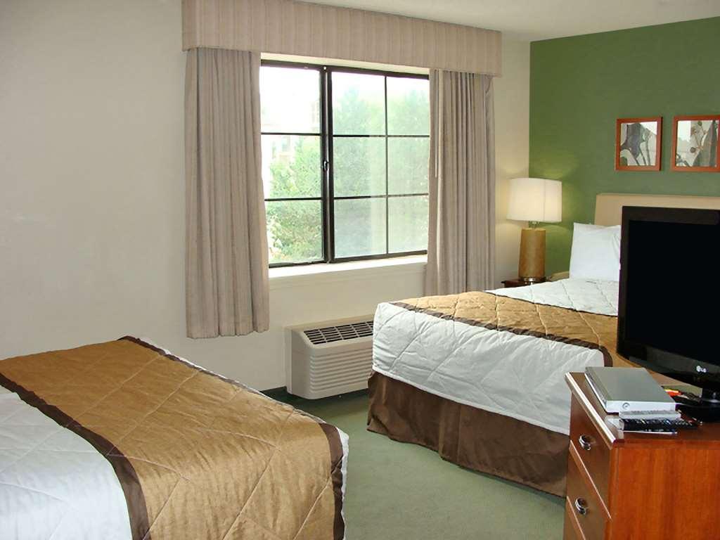 Suburban Studios Columbus East Δωμάτιο φωτογραφία