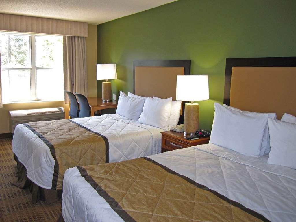 Suburban Studios Columbus East Δωμάτιο φωτογραφία