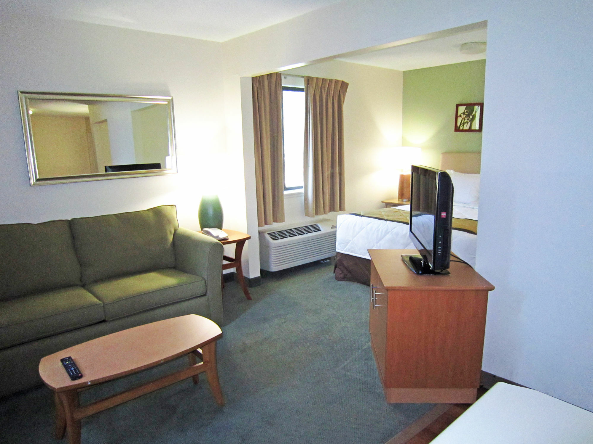 Suburban Studios Columbus East Εξωτερικό φωτογραφία